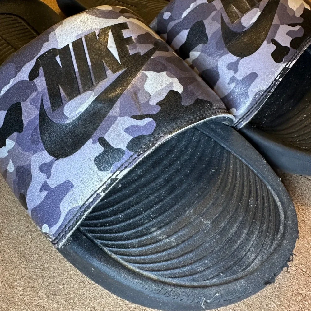 Nike Victori One Slides Mens 10 Grey Camo CN9678-001 Athletic Sandals Camouflage